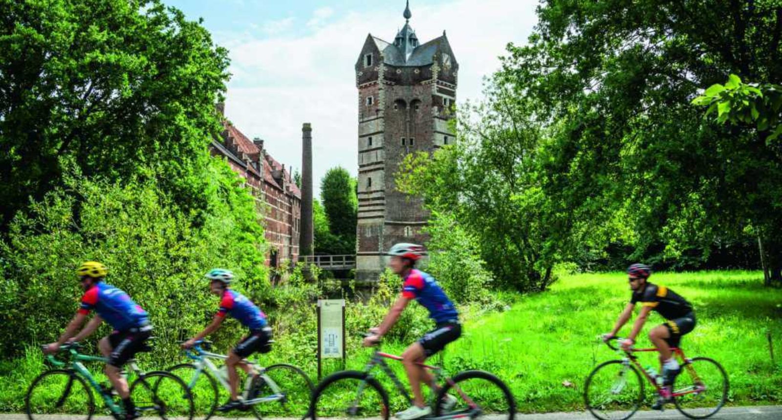 Sven Nys Cycling route donjon - (c) Lander Loeckx